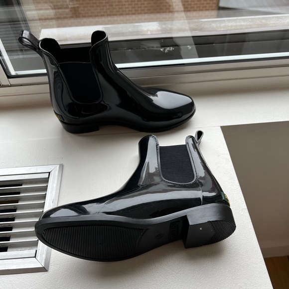 Ralph Lauren Women's Rain Boot. Size 6. - Picture 7 of 10